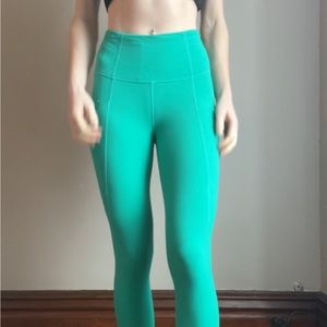 Athleta leggings with pockets